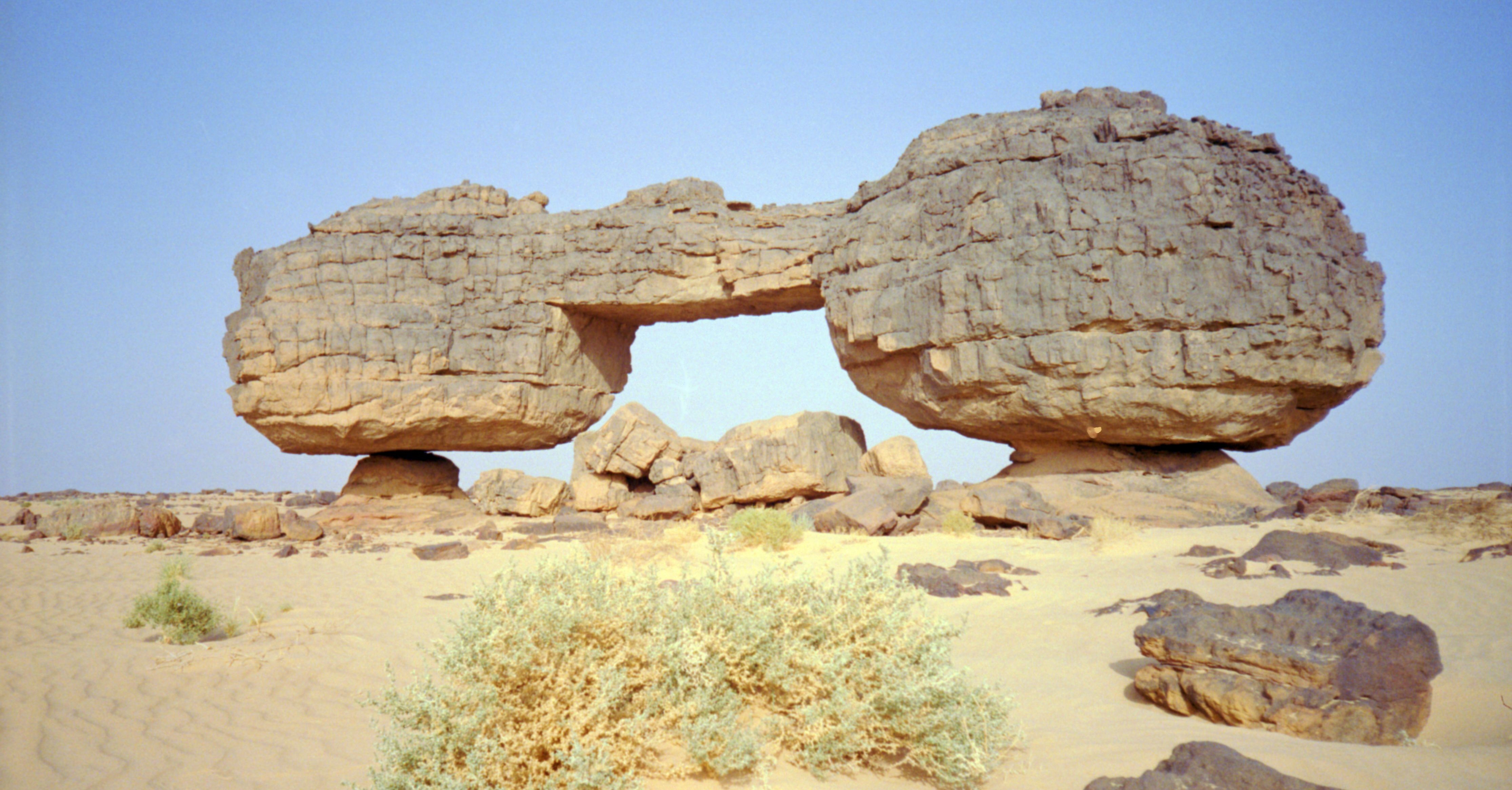 Telephoen Arch